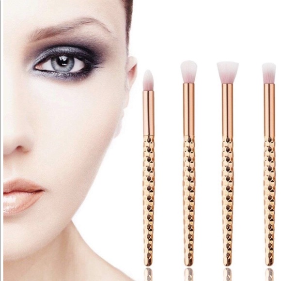 4 Pcs Golden Foundation Brushes - Picture 2 of 3